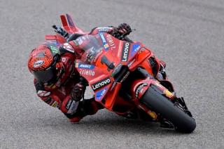 Carlo Pernat: Bagnaia Bakal Punya Motivasi Berlipat untuk Kalahkan Ducati Bersama Aprilia